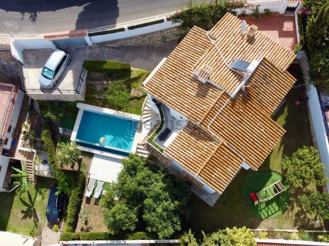 Casa en alquiler en La Perla-Torremuelle, Costa del Sol Occidental