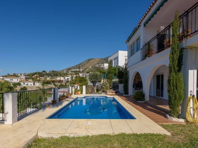 Casa en venta en Benalmádena, La Perla-Torremuelle