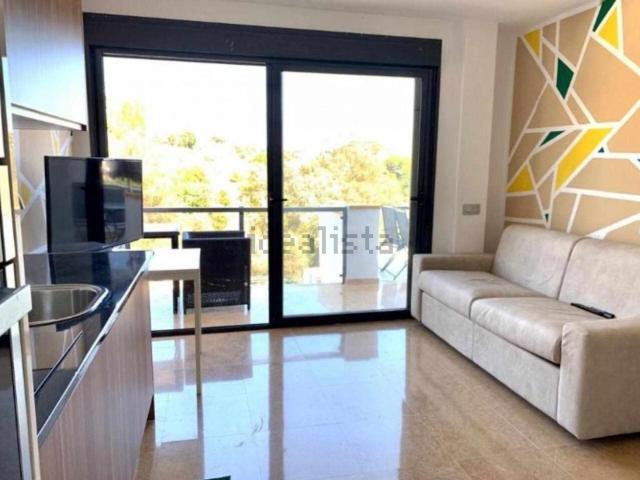 Casa en alquiler en La Perla-Torremuelle, Costa del Sol Occidental