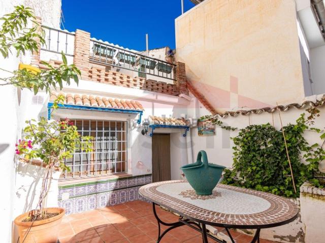 Casa en venta en Benamocarra