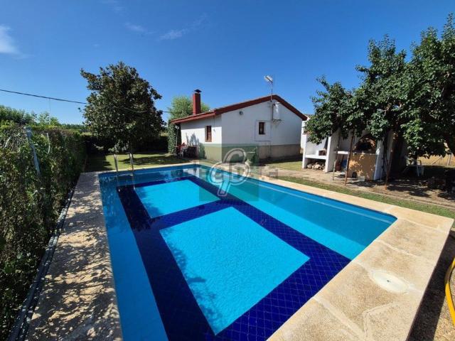 Casa en venta en Benavente, Castilla y León