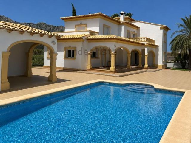 Casa en venta en Beniarbeig, Alacant / Alicante