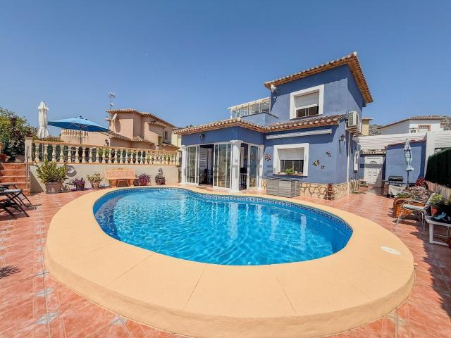 Casa en venta en Beniarbeig