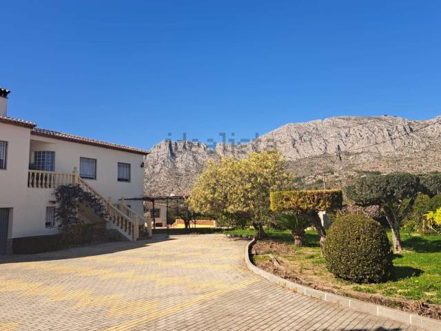 Casa en venta en Beniarbeig