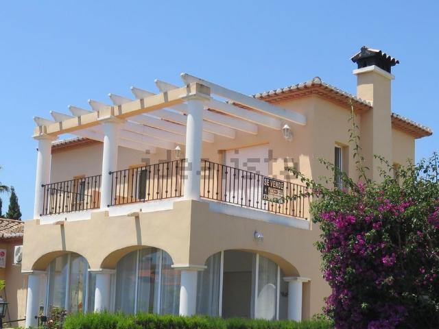 Casa en venta en Beniarbeig, Valencia