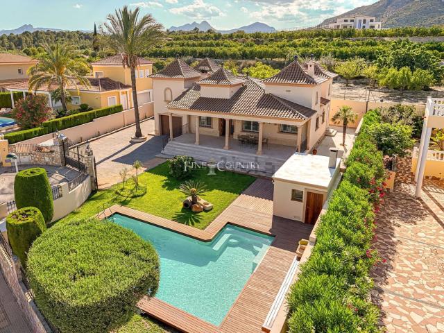 Casa en venta en Beniarbeig