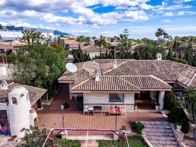 Casa en venta en Urbanització Coblanca, la Marina Baixa