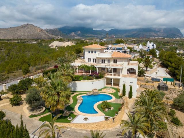 Casa en venta en Benidorm, Urbanización Barrina