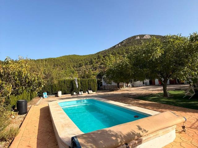 Casa en venta en l'Alcoià, Valencia