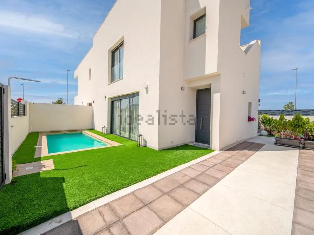 Casa en venta en Benijófar