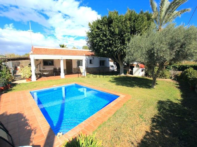 Casa en venta en Benijófar