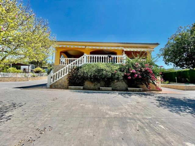 Casa en venta en el Comtat, Valencia