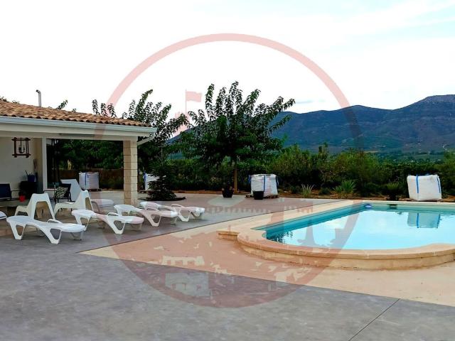 Casa en venta en el Comtat, Valencia