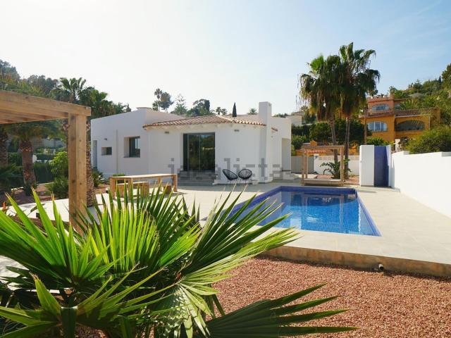 Casa en venta en Urbanització Sant Jaume, Benissa