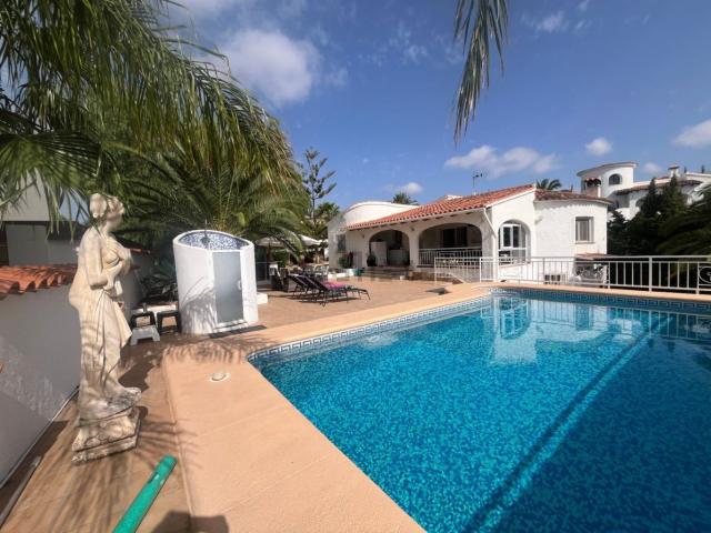 Casa en venta en Benissa, Alacant / Alicante