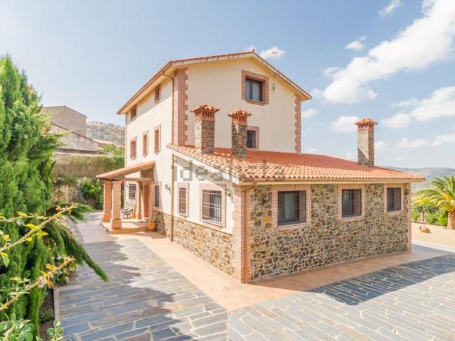 Casa en venta en Berzocana, Extremadura