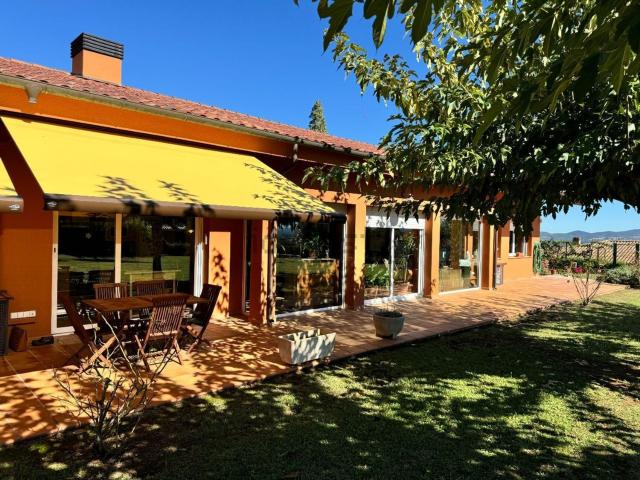 Casa en venta en Bescanó