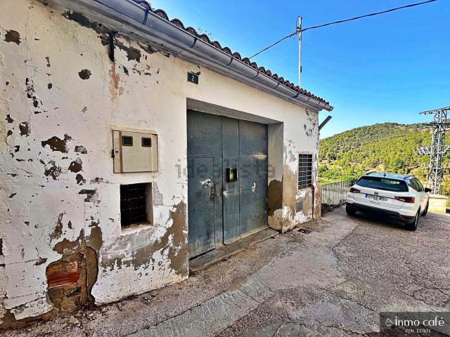 Casa en venta en l'Alt Vinalopó / El Alto Vinalopó, Valencia