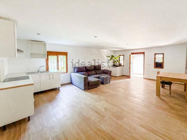 Casa en venta en l'Alt Vinalopó / El Alto Vinalopó, Valencia
