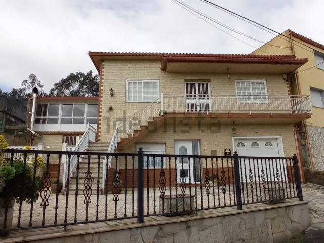 Casa en venta en Boiro