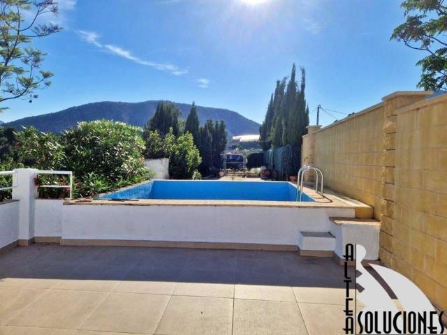 Casa en venta en Bolulla