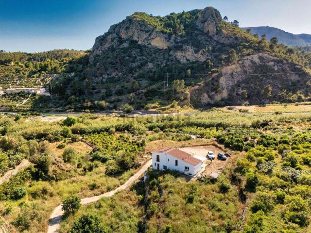 Casa en venta en Bolulla