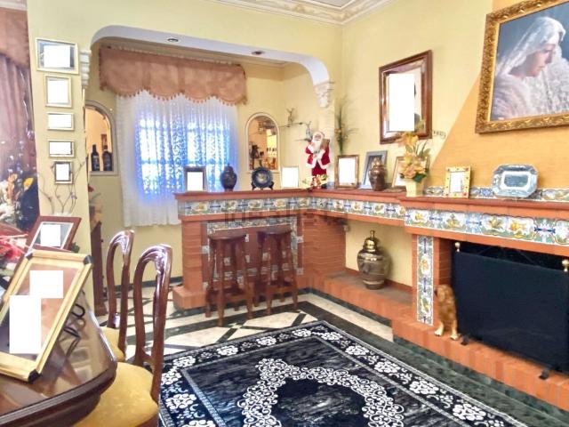 Casa en venta en Bormujos, Sevilla