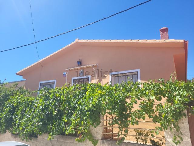 Casa en venta en Burgohondo, Puente Nueva