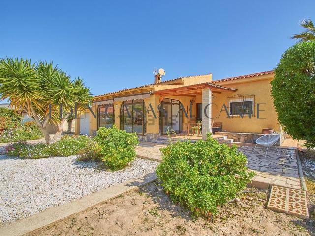 Casa en venta en Pisnella, l'Alacantí