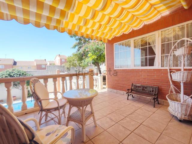 Casa en venta en Cabanillas Del Campo, Guadalajara