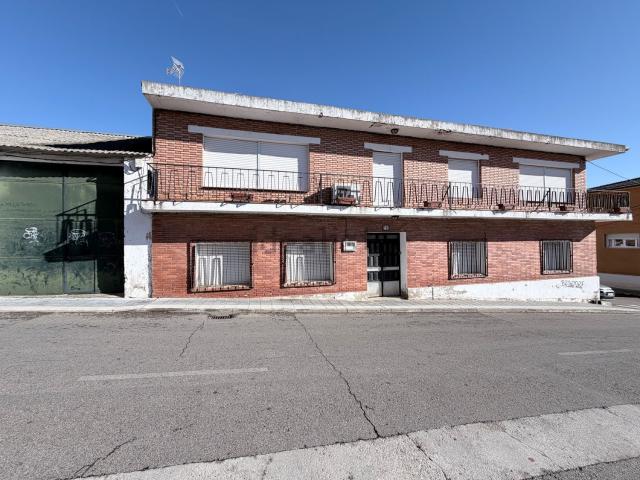 Casa en venta en Cabanillas Del Campo, Guadalajara