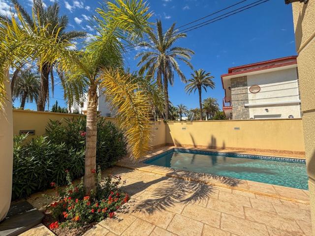 Casa en alquiler en Orihuela, Urbanización La Zenia