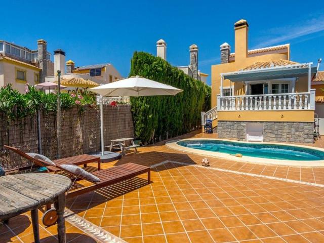 Casa en venta en Orihuela, Urbanización La Zenia
