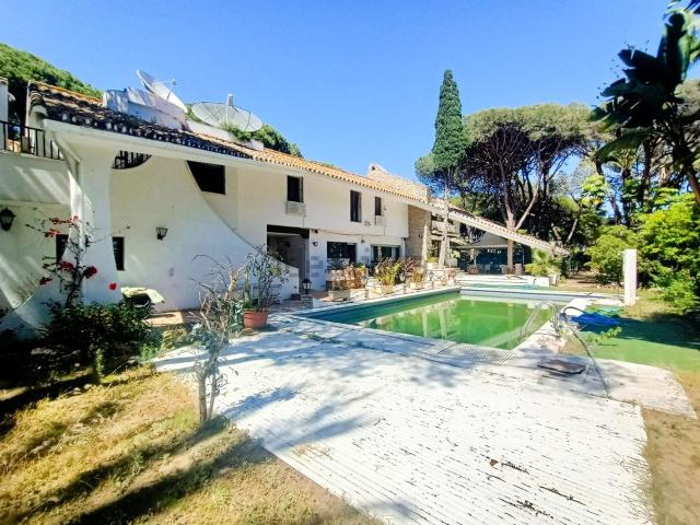 Casa en venta en Artola, Costa del Sol Occidental