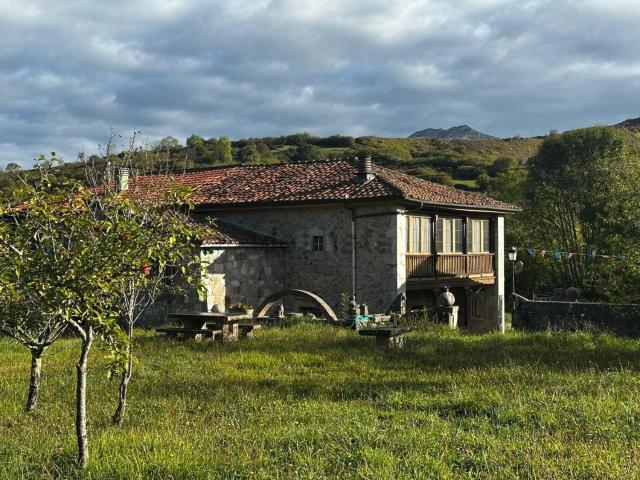 Casa en venta en Ortiguero / Ḥortigueru, Cabrales