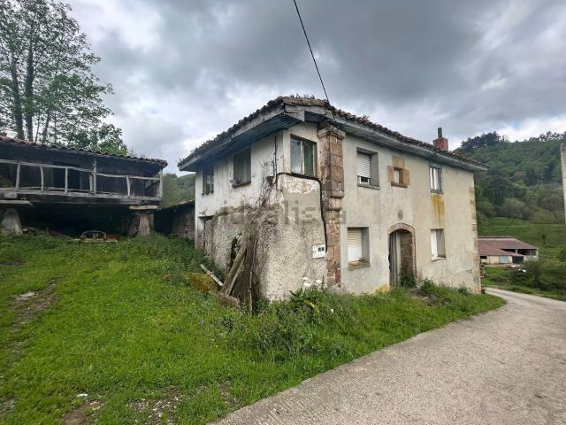 Casa en venta en Cabranes