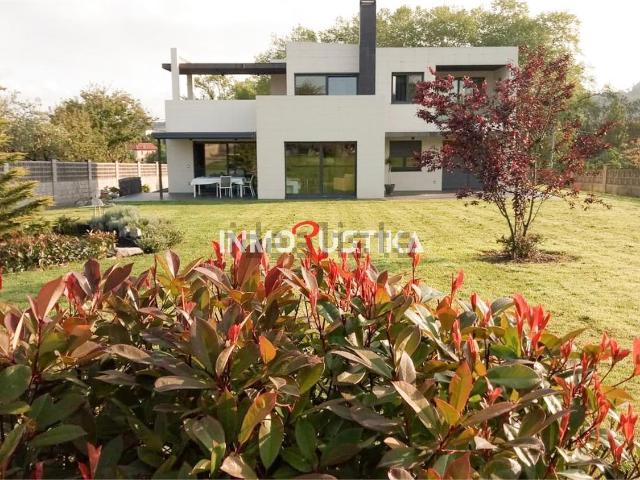 Casa en venta en Gijón, Cefontes