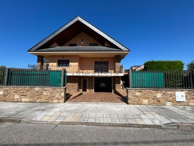 Casa en venta en Cacabelos