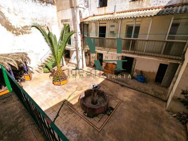 Casa en venta en Plaza Mayor, Cáceres