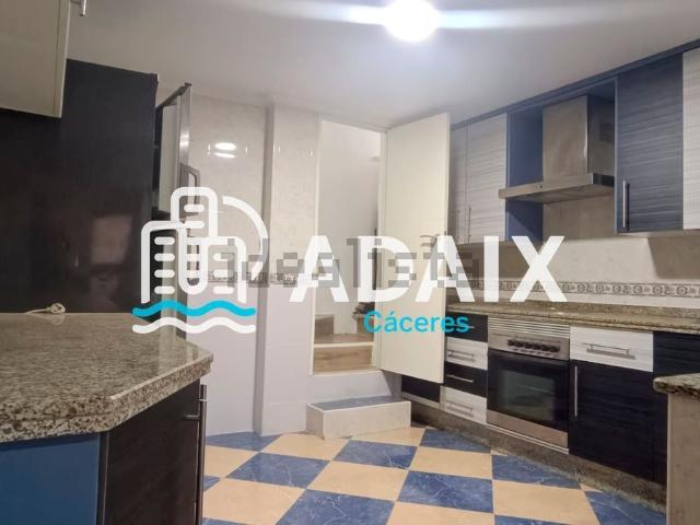 Casa en venta en Industrial Aldea Moret, Cáceres