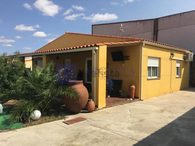 Casa en venta en Polígono Ganadero, Cáceres