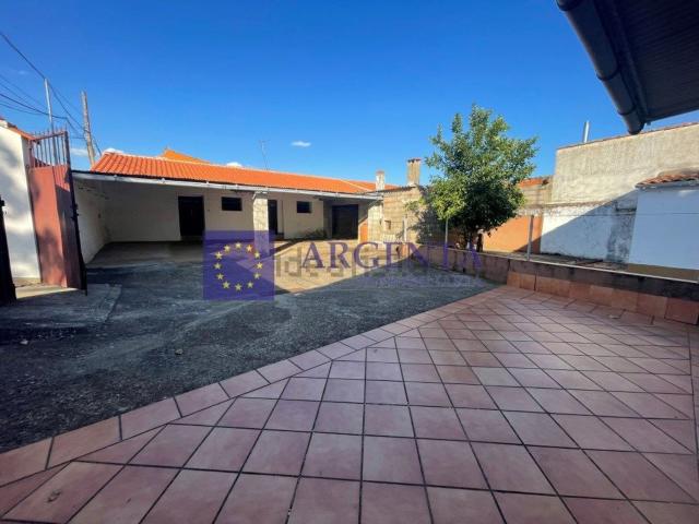 Casa en venta en Rincón de Ballesteros, Cáceres