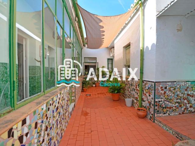Casa en venta en Casas Baratas, Cáceres