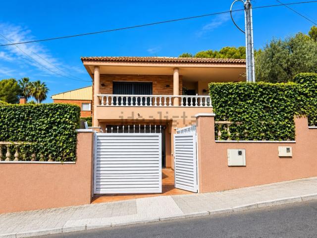 Casa en venta en Residencial Arce, Calafell