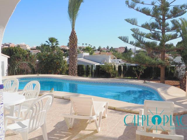 Casa en alquiler en Ortembach, Calp