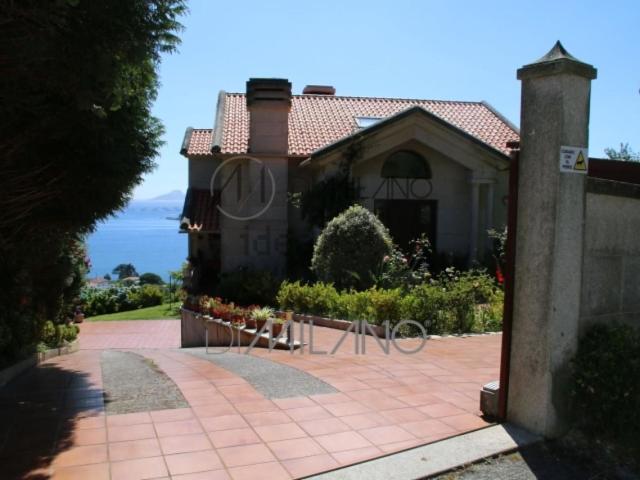 Casa en venta en Darbo, O Morrazo