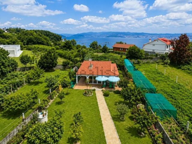 Casa en venta en Coiro, O Morrazo