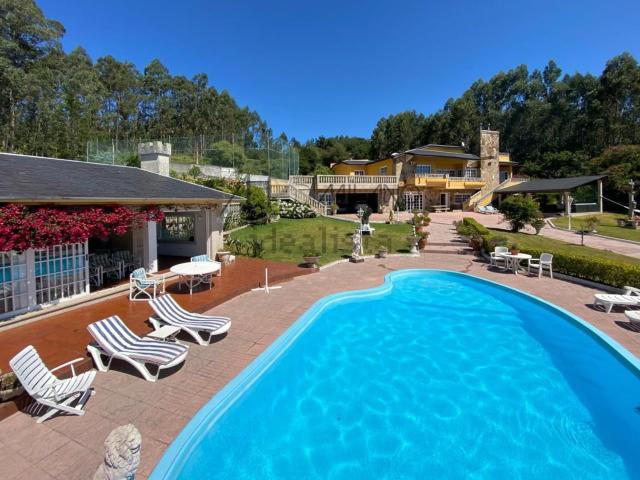 Casa en venta en Darbo, O Morrazo