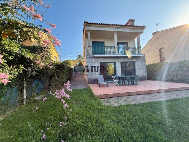 Casa en venta en Darbo, O Morrazo