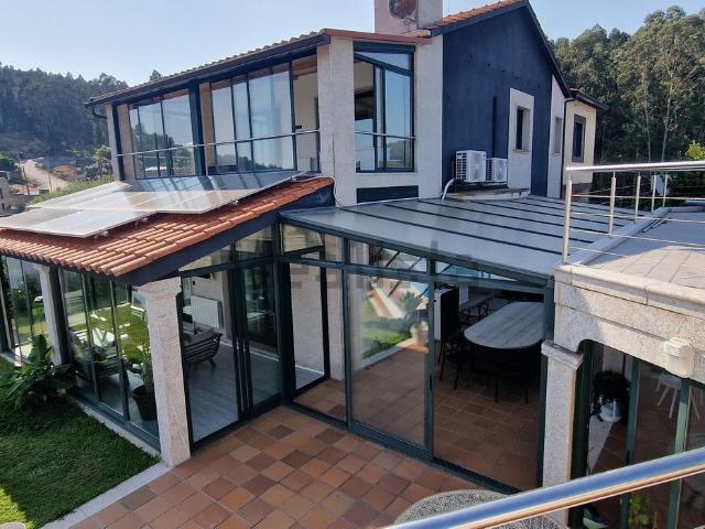 Casa en venta en Darbo, O Morrazo